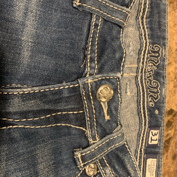 Miss Me Jeans - Like New - Barely Worn - Picture 6 of 8